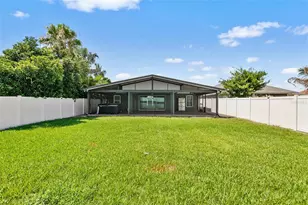 4123 Island Lakes Dr, Winter Haven, FL 33881 - Photo 34