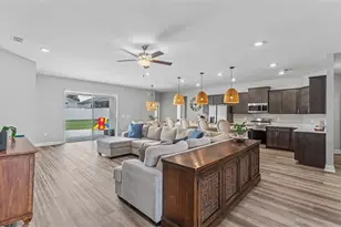 6686 Treymont Dr, Lakeland, FL 33813 - Photo 10