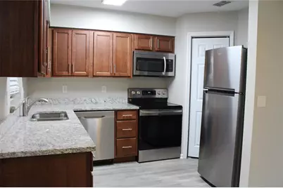 1920 E Edgewood Drive #D9, Lakeland, FL 33803 - Photo 8