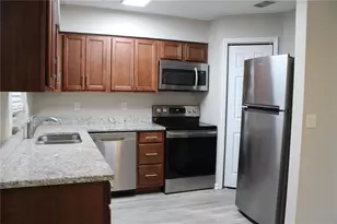 1920 E Edgewood Dr, Lakeland, FL 33803 - Photo 8