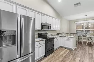2985 Vintage View Cir, Lakeland, FL 33812 - Photo 10