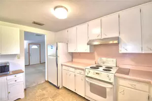 2521 McCranie Pl, Lakeland, FL 33801 - Photo 14