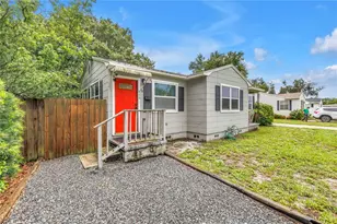 416 61st Ave NE, Saint Petersburg, FL 33703 - Photo 2
