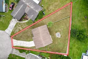 3664 Willow Wisp Dr S, Lakeland, FL 33810 - Photo 32