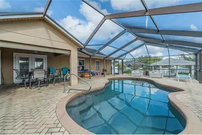 205 Thomas Court, Winter Haven, FL 33880 - Photo 2