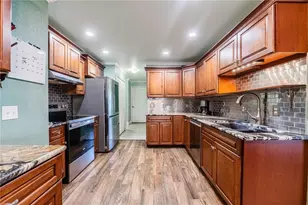 205 Thomas Ct, Winter Haven, FL 33880 - Photo 10