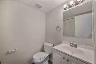 1836 N Crystal Lake Dr, Lakeland, FL 33801 - Photo 14