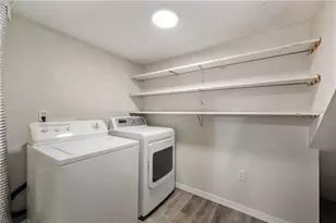 1836 N Crystal Lake Dr, Lakeland, FL 33801 - Photo 12