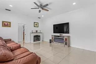 6726 HartsWorth Dr, Lakeland, FL 33813 - Photo 32