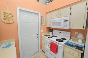 6201 Vintage Dr, Lakeland, FL 33809 - Photo 16
