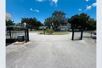 2121 Lakeview Drive, Sebring, FL 33870 - Photo 12