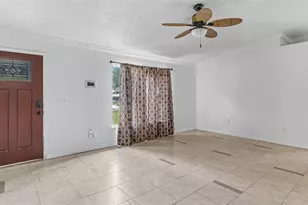 1306 Borden Ct, Valrico, FL 33594 - Photo 4