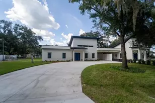 2902 Robinson Rd, Plant City, FL 33565 - Photo 1