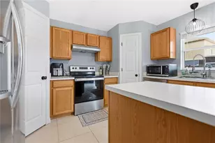 10304 River Bream Dr, Riverview, FL 33569 - Photo 8