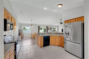 6315 Hampton Pointe Cir, Lakeland, FL 33813 - Photo 10
