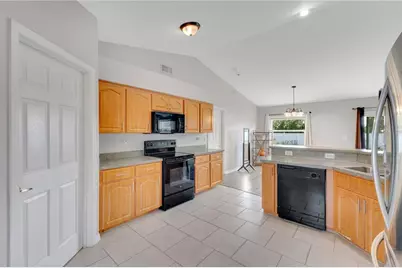 6315 Hampton Pointe Circle, Lakeland, FL 33813 - Photo 12