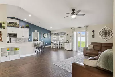 925 Lochland Loop, Bartow, FL 33830 - Photo 4