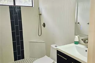 1836 N Crystal Lake Dr, Lakeland, FL 33801 - Photo 10