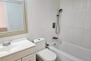 1836 N Crystal Lake Dr, Lakeland, FL 33801 - Photo 16