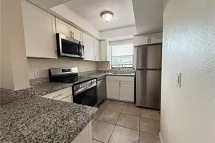 3136 Julia Ct, Lakeland, FL 33810 - Photo 6