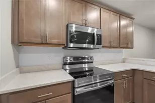 2726 Idyll Lks Cir, Plant City, FL 33566 - Photo 6