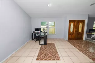 2010 Moss Ct, Dunedin, FL 34698 - Photo 4