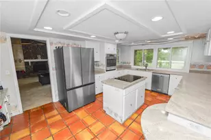 2010 Moss Ct, Dunedin, FL 34698 - Photo 12