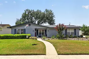 1421 Ellison Ln, Lakeland, FL 33801 - Photo 4