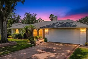 218 Glenridge Loop N, Lakeland, FL 33809 - Photo 2