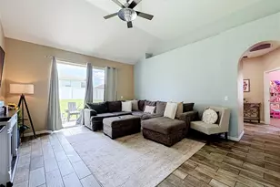 8230 Woodvine Cir, Lakeland, FL 33810 - Photo 22