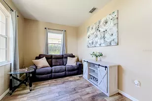 8230 Woodvine Cir, Lakeland, FL 33810 - Photo 6