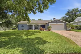 13010 Pebble Beach Cir, Hudson, FL 34667 - Photo 2