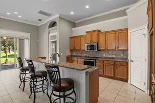8281 Lake James Dr, Lakeland, FL 33810 - Photo 10