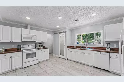 3734 Pioneer Trails Drive, Lakeland, FL 33810 - Photo 8