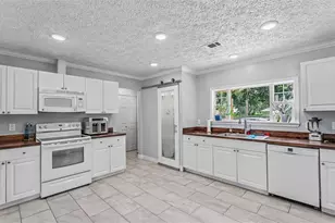 3734 Pioneer Trails Dr, Lakeland, FL 33810 - Photo 8