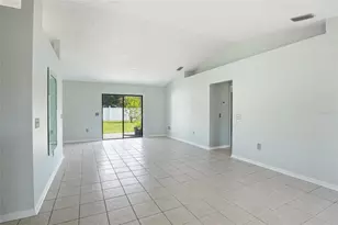 734 Lamp Post Ln, Lakeland, FL 33809 - Photo 4