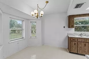 1050 Bearcreek Dr, Bartow, FL 33830 - Photo 10