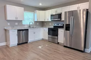 1139 Sycamore St, Lakeland, FL 33815 - Photo 2