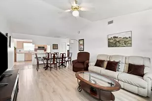 1837 Prairie Dunes Cir S, Lakeland, FL 33810 - Photo 6