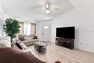 1837 Prairie Dunes Cir S, Lakeland, FL 33810 - Photo 4