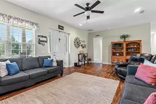 36431 Florrie Mae Ln, Dade City, FL 33523 - Photo 8
