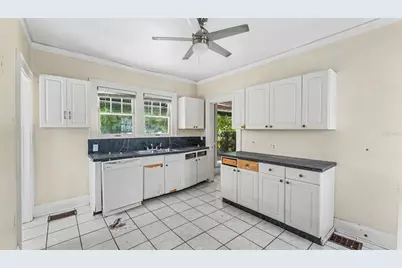 2406 Fairmount Avenue, Lakeland, FL 33803 - Photo 10