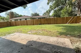 1402 Phyllis St, Lakeland, FL 33803 - Photo 2