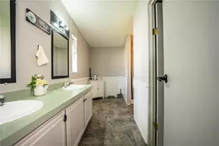 487 Lindsey Dr, Lakeland, FL 33809 - Photo 14