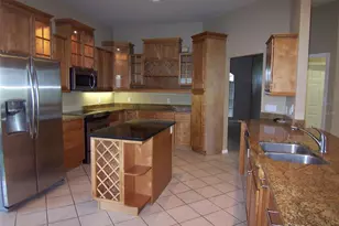 5435 Summerland Hills Dr, Lakeland, FL 33812 - Photo 2