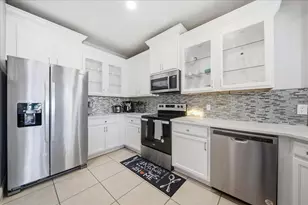 2301 Betsy Ross Ln, Saint Cloud, FL 34769 - Photo 10