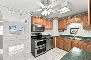 122 W Collins St, Lakeland, FL 33805 - Photo 6