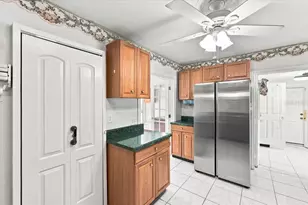 122 W Collins St, Lakeland, FL 33805 - Photo 8