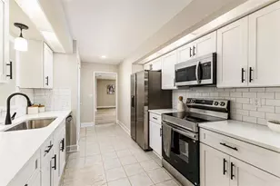 2923 Forestbrook Dr N, Lakeland, FL 33811 - Photo 2