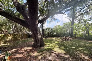521 Young Pl, Lakeland, FL 33803 - Photo 16